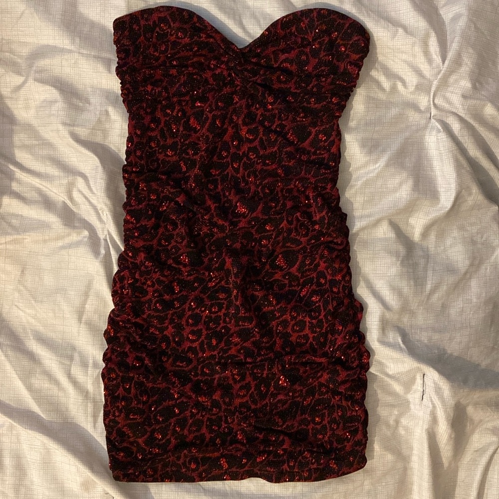Forever 21 mini strapless prom dress. Size large